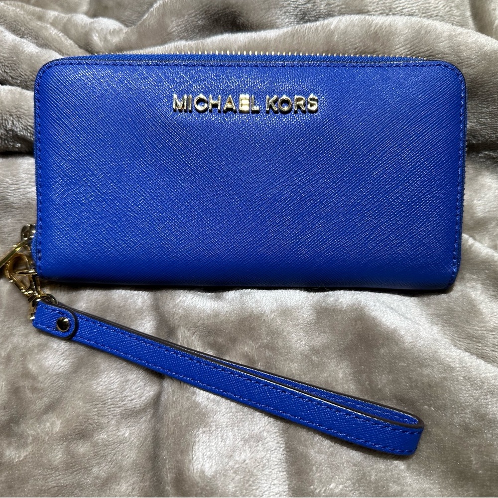 Michael Kors zip around wallet